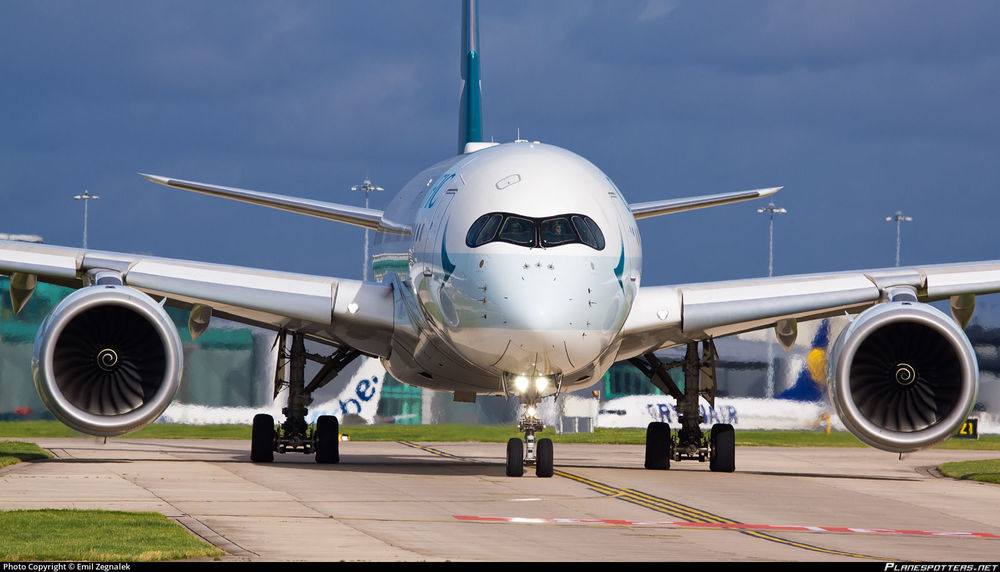 b-lra-cathay-pacific-airbus-a350-941_PlanespottersNet_1404982_628e2f1414_o.jpg