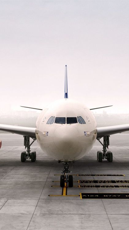 Airbus-A340-aircraft-front-view-airport_iphone_750x1334.thumb.jpg.c7ad306211f9ee86b9f8b654ca707aff.jpg